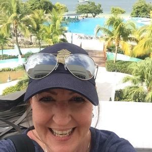 Meet your Posher, Wendy